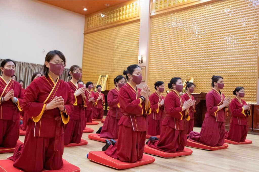 2022 Bathing the Buddha Festival - sincere chanting
